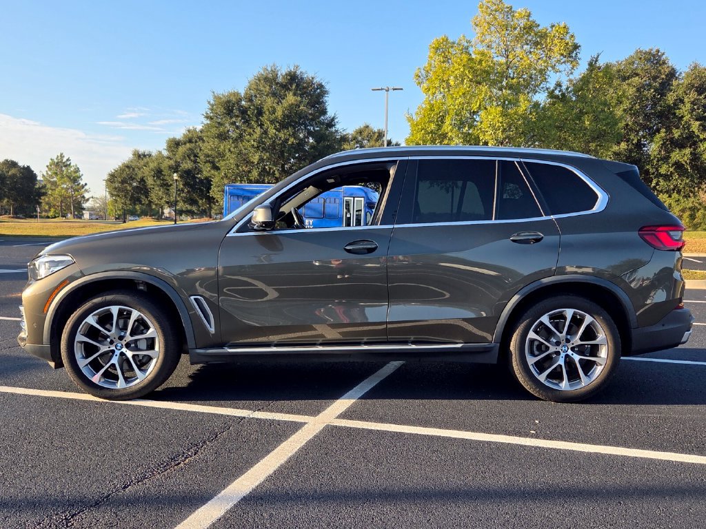 Used 2020 BMW X5 xDrive40i w/ Premium Package AWD/4WD image 2