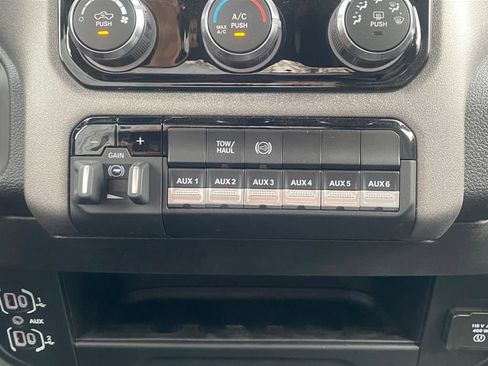 New 2026 RAM 2500 Tradesman w/ Chrome Appearance Group AWD/4WD image 23