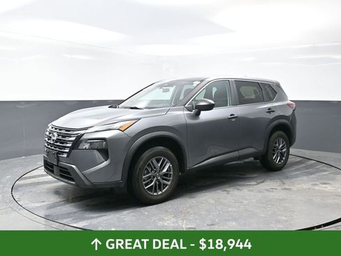 Used 2024 Nissan Rogue S image 11