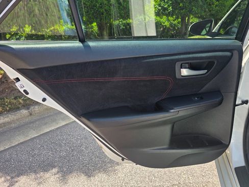 Used 2017 Toyota Camry XSE FWD image 25