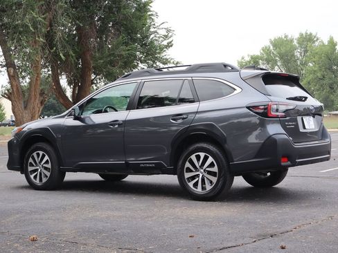 Used 2023 Subaru Outback Premium AWD/4WD image 7