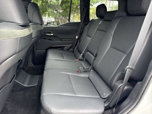 Used 2024 Lexus GX 550 AWD/4WD image 23