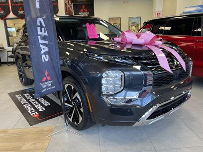 New 2025 Mitsubishi Outlander SEL