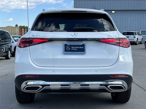 Certified 2024 Mercedes-Benz GLC 300 4MATIC image 39