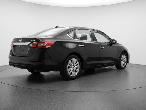 Used 2025 Nissan Sentra S image 9