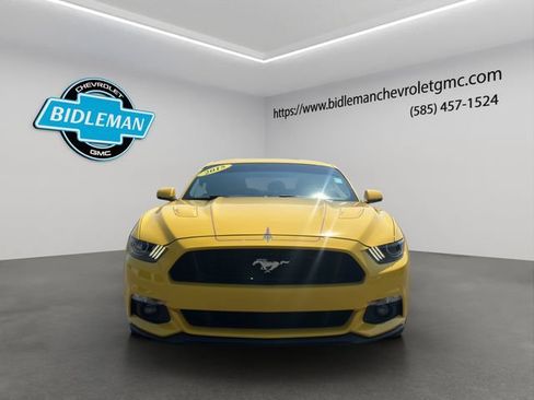 Used 2015 Ford Mustang GT Premium RWD image 2