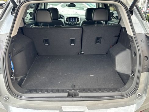 Used 2023 GMC Terrain SLT w/ Tech Package image 14