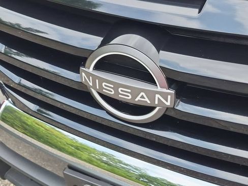 Used 2024 Nissan Pathfinder SV AWD/4WD image 9