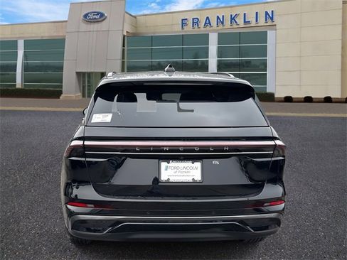 New 2026 Lincoln Nautilus Reserve image 6