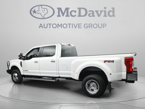 Used 2019 Ford F350 XLT w/ XLT Premium Package AWD/4WD image 6