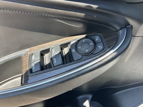 Certified 2024 Chevrolet Malibu LT FWD image 30