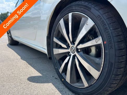 Used 2021 Nissan Altima 2.5 SR FWD image 15