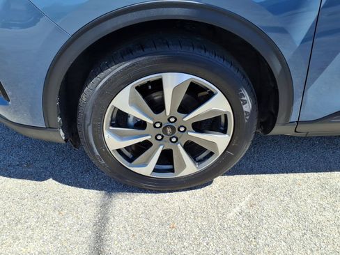 Used 2025 Ford Escape Platinum AWD/4WD image 4
