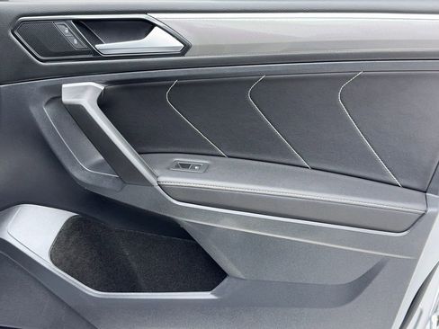 Used 2024 Volkswagen Tiguan SE R-Line image 48