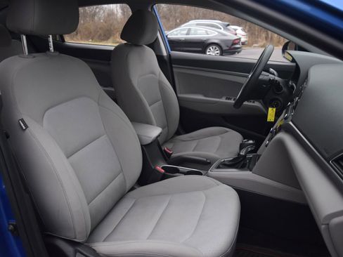 Used 2017 Hyundai Elantra SE image 10