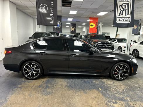 Used 2022 BMW 540i xDrive w/ M Sport Package image 6