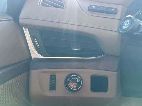 Used 2016 Cadillac Escalade Platinum image 56