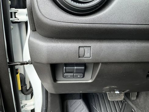 Used 2026 Chevrolet Colorado Trail Boss AWD/4WD image 17