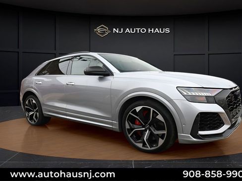 Used 2021 Audi RS Q8 w/ Carbon Optic Package image 9