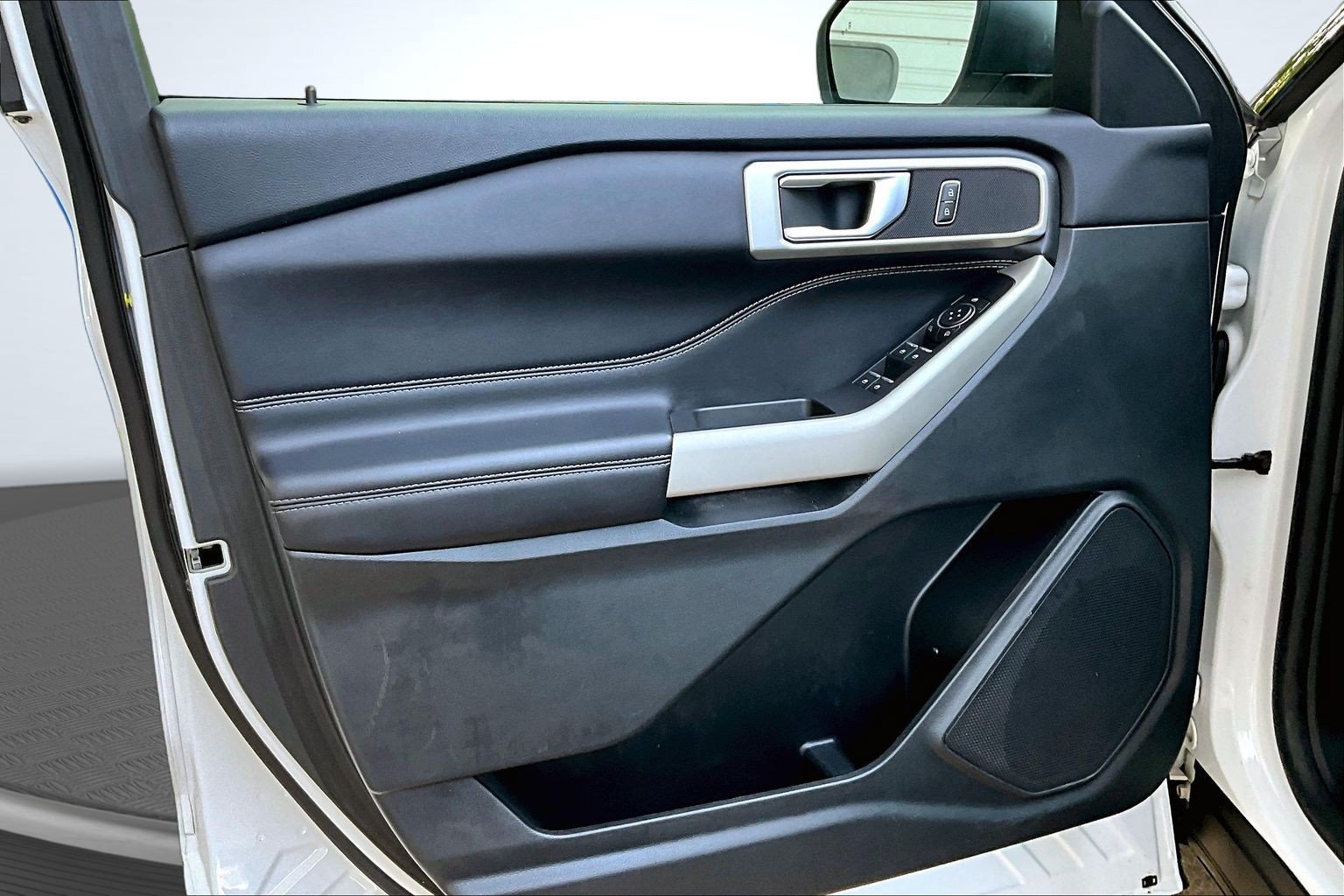 Used 2021 Ford Explorer XLT RWD image 18