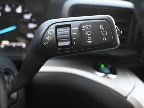 Used 2020 Ford Explorer XLT w/ Comfort Package AWD/4WD image 37