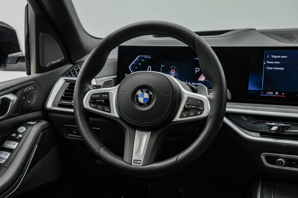 Used 2025 BMW X7 xDrive40i AWD/4WD image 18