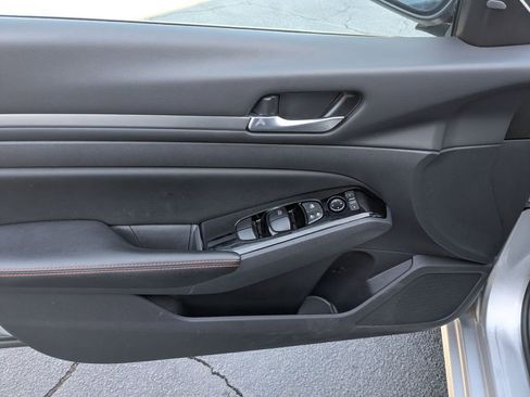 Used 2025 Nissan Altima 2.5 SR image 22