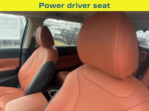 Used 2024 Kia Carnival SX Prestige image 7