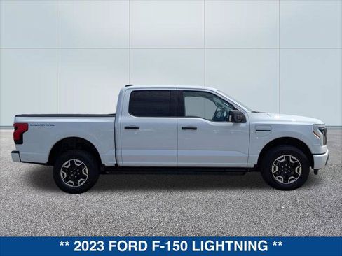 Used 2023 Ford F150 Lightning XLT AWD/4WD image 12