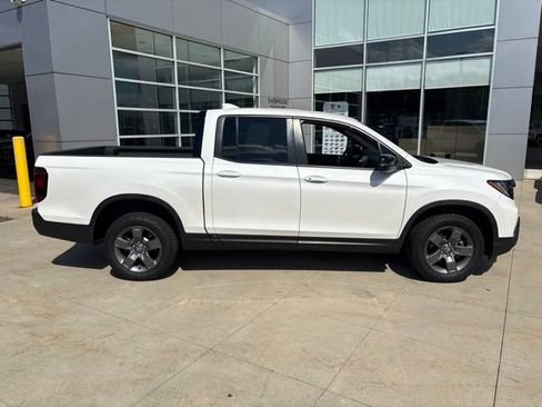 Used 2024 Honda Ridgeline TrailSport image 8