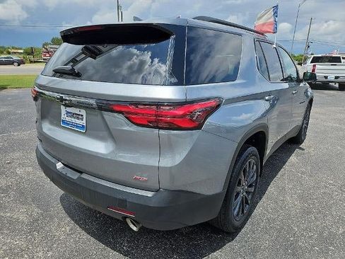 Used 2023 Chevrolet Traverse RS FWD image 7