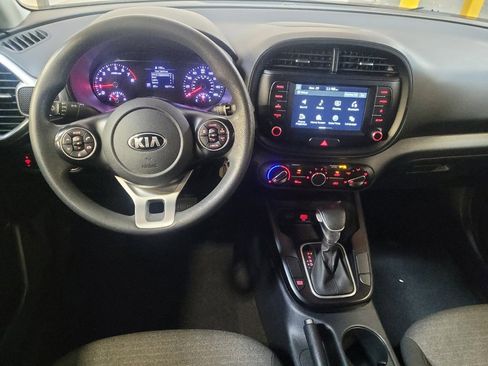 Used 2020 Kia Soul S image 22
