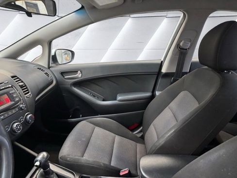 Used 2017 Kia Forte LX image 20