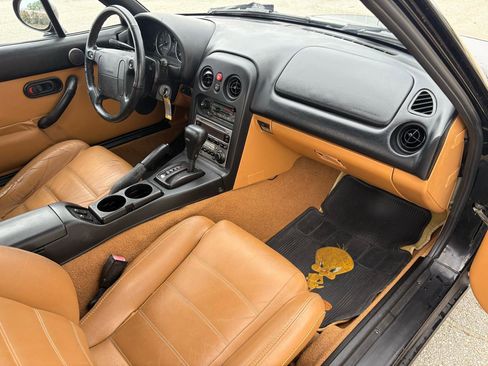 Used 1995 MAZDA MX-5 Miata RWD image 27