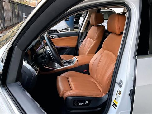 Used 2022 BMW X7 xDrive40i w/ Executive Package image 7