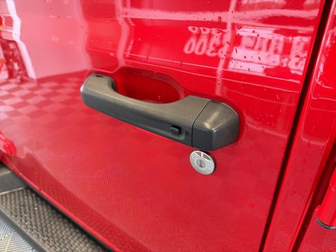 Used 2022 Jeep Wrangler Unlimited Sport image 8