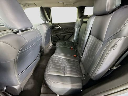 Used 2025 Mitsubishi Outlander SEL image 26