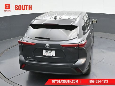 Used 2023 Toyota Highlander L image 48