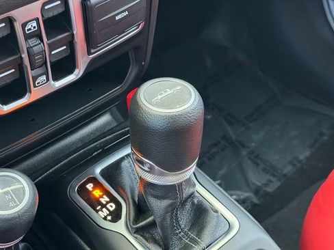 Used 2025 Jeep Gladiator Sport AWD/4WD image 24