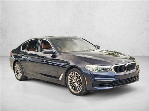 Used 2020 BMW 530i w/ Premium Package RWD image 3