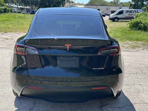 Used 2023 Tesla Model Y Long Range AWD/4WD image 15