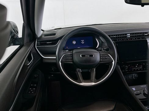 Used 2023 Jeep Grand Cherokee Limited w/ Trailer Tow Prep Group (B) image 18