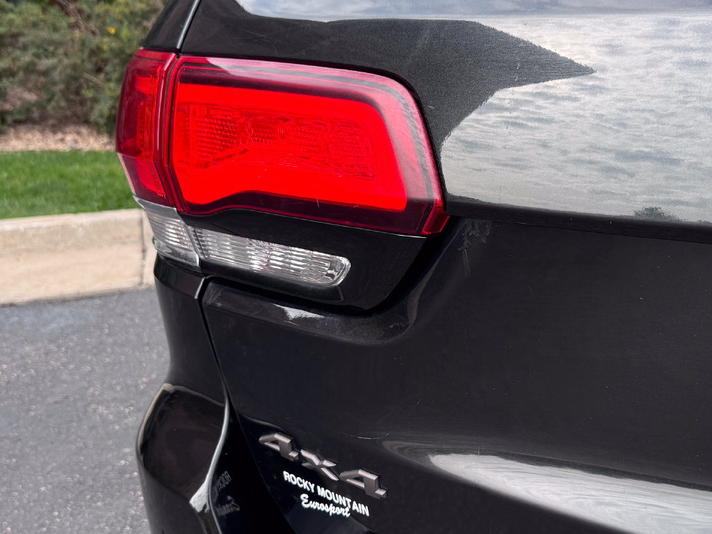 Used 2016 Jeep Grand Cherokee Limited 75th Anniversary AWD/4WD image 8