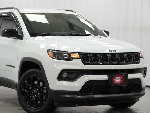 Used 2025 Jeep Compass Latitude w/ Altitude Special Edition AWD/4WD image 6