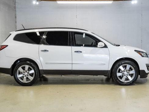Used 2017 Chevrolet Traverse Premier FWD image 10