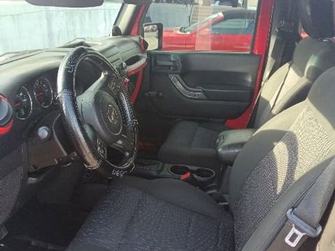 Used 2011 Jeep Wrangler Sport w/ Connectivity Group AWD/4WD image 10