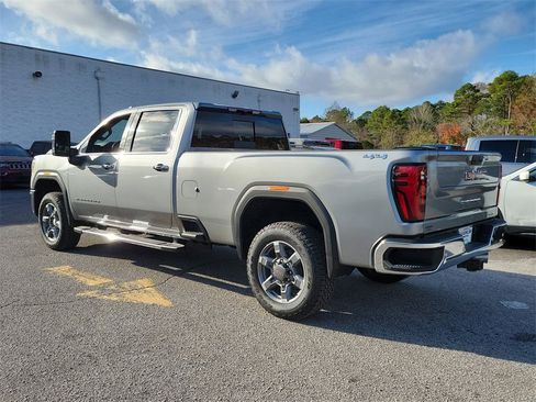 New 2025 GMC Sierra 3500 SLT w/ SLT Premium Package image 3