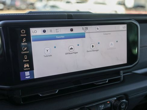 Used 2025 Jeep Wrangler Unlimited Rubicon w/ XTREMEE 35" Tire Package image 15