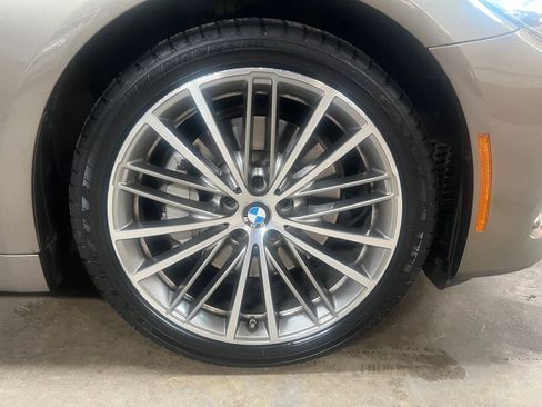 Used 2019 BMW 530i w/ Luxury Package image 12