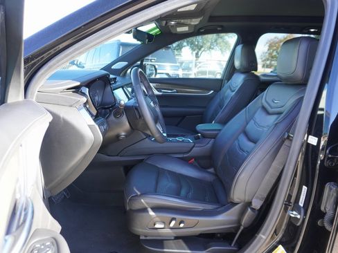 Used 2020 Cadillac XT6 Premium Luxury w/ Platinum Package image 7